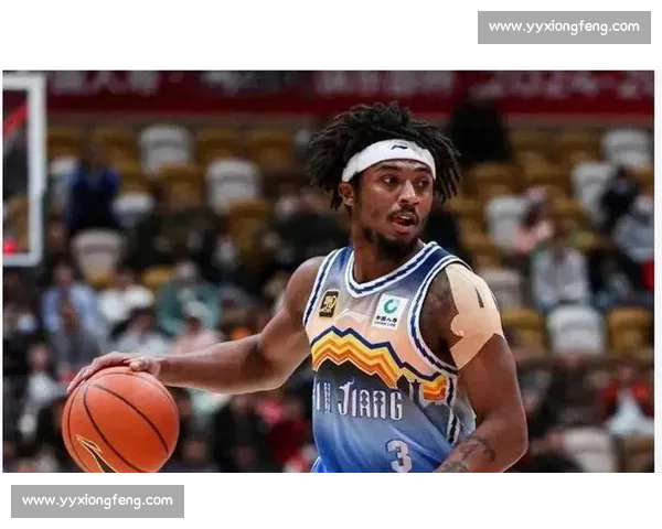 凌晨抵乌!新疆新援纳托尔到队,后卫线补短板进入倒计时 凌晨抵乌!新疆新援纳托尔到队,后卫线补短板进入倒计时